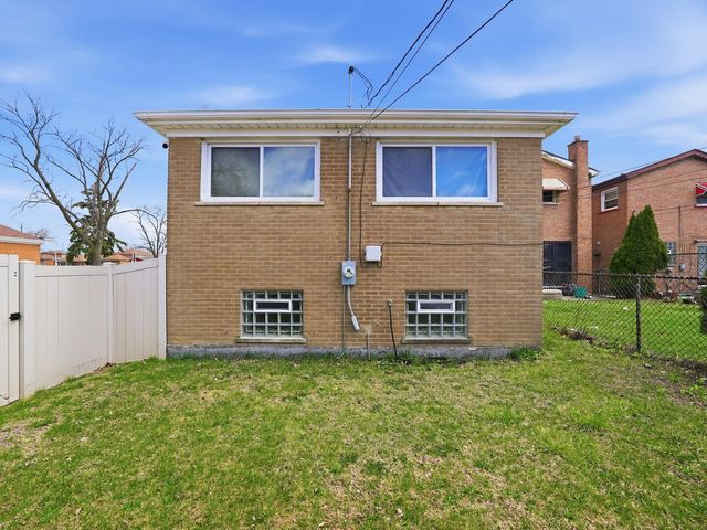 8000 S Wentworth Avenue, Chicago, IL 60620