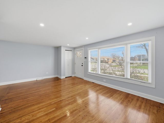 8000 S Wentworth Avenue, Chicago, IL 60620