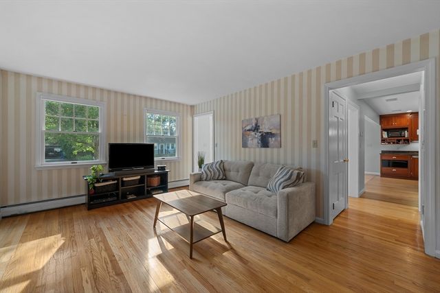 17 Stone Ave, Shrewsbury, MA 01545