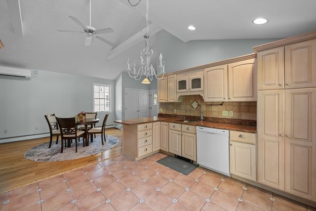 17 Stone Ave, Shrewsbury, MA 01545