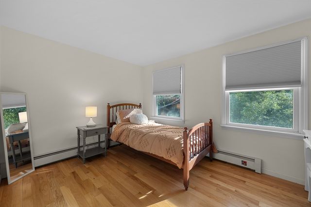 17 Stone Ave, Shrewsbury, MA 01545
