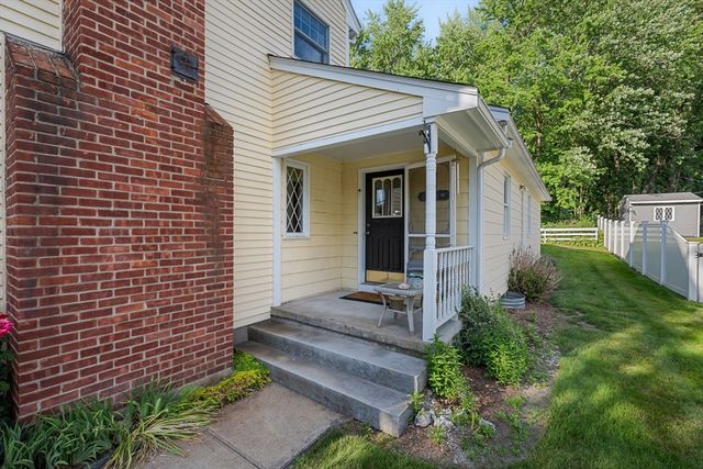 17 Stone Ave, Shrewsbury, MA 01545