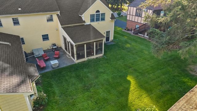 17 Stone Ave, Shrewsbury, MA 01545