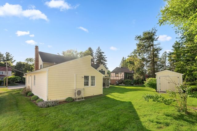 17 Stone Ave, Shrewsbury, MA 01545