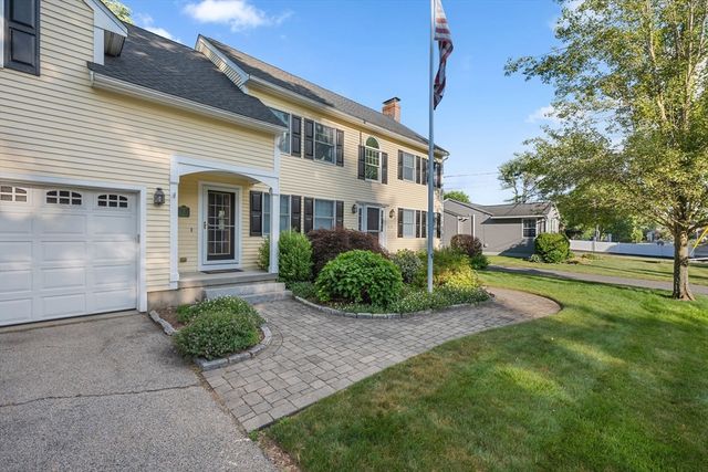 17 Stone Ave, Shrewsbury, MA 01545
