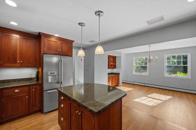 17 Stone Ave, Shrewsbury, MA 01545