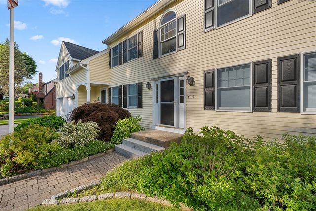 17 Stone Ave, Shrewsbury, MA 01545