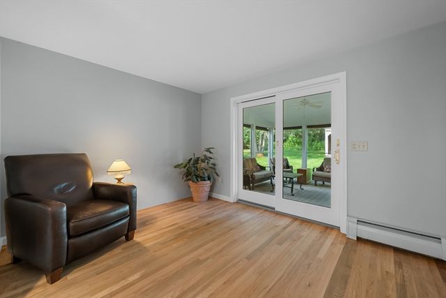 17 Stone Ave, Shrewsbury, MA 01545