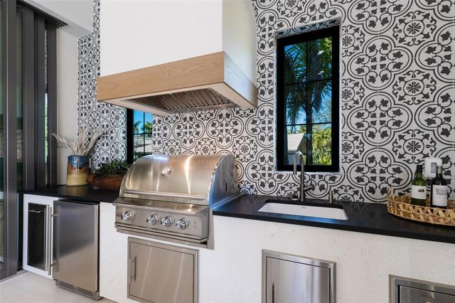 329 BIRD KEY DRIVE, Sarasota, FL 34236