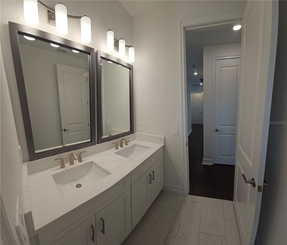 1112 SEAGRAPE DRIVE, Ruskin, FL 33570