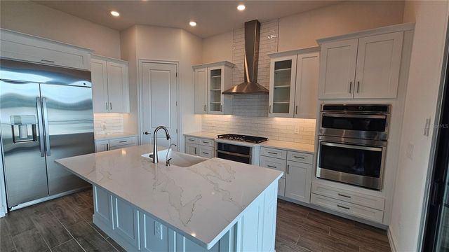 1112 SEAGRAPE DRIVE, Ruskin, FL 33570
