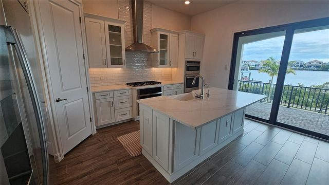 1112 SEAGRAPE DRIVE, Ruskin, FL 33570