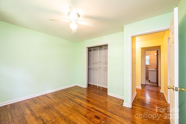 1460 23rd Avenue Place NE, Hickory, NC 28601
