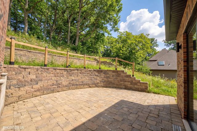 615 Harper Drive, Algonquin, IL 60102