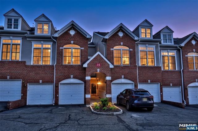 12 Debruyle Court 806, Hawthorne, NJ 07506