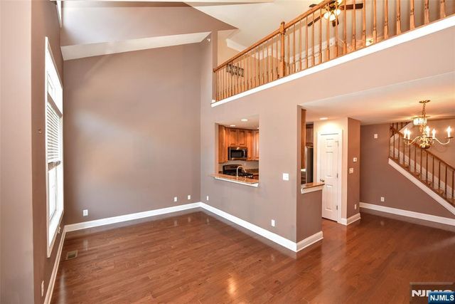 12 Debruyle Court 806, Hawthorne, NJ 07506