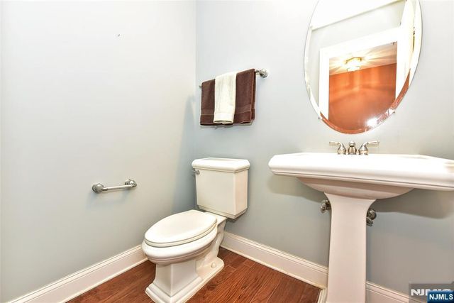 12 Debruyle Court 806, Hawthorne, NJ 07506