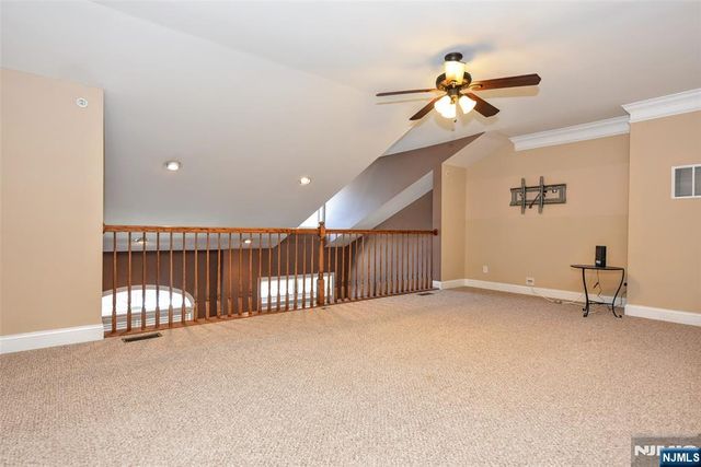 12 Debruyle Court 806, Hawthorne, NJ 07506