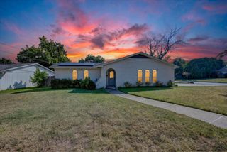 629 Newton Drive, Burleson, TX 76028