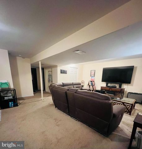 8414 GRANDHAVEN AVE, Upper Marlboro, MD 20772