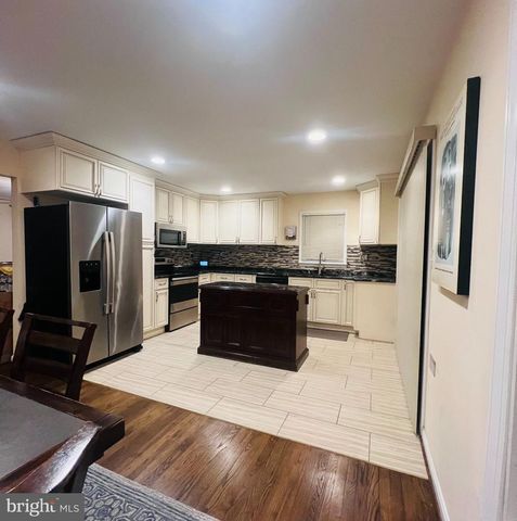 8414 GRANDHAVEN AVE, Upper Marlboro, MD 20772