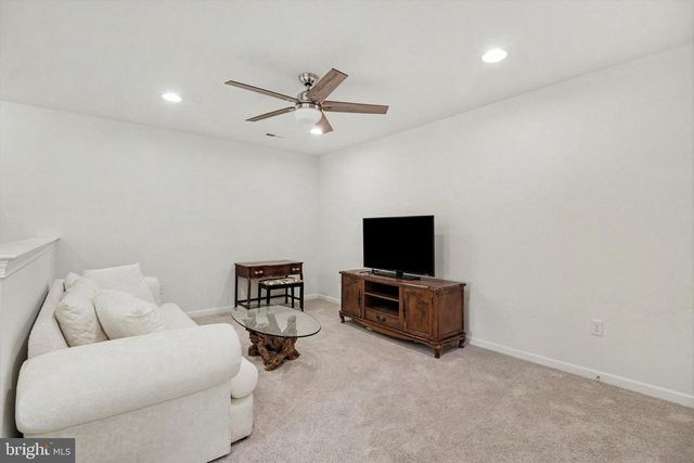 4305 STONELEIGH CT, Harrisburg, PA 17112