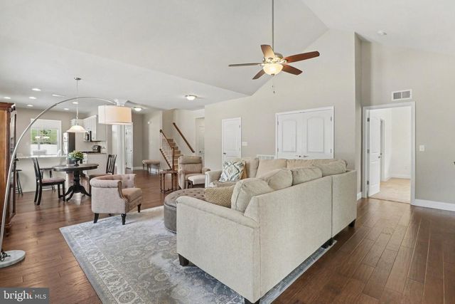 4305 STONELEIGH CT, Harrisburg, PA 17112