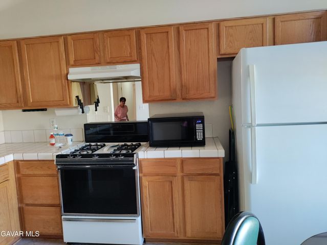 37759 67th Street, Palmdale, CA 93552