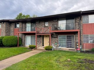 247 N Neltnor Boulevard E2D, West Chicago, IL 60185