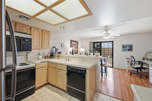 2851 South Valley View Boulevard 1139B, Las Vegas, NV 89102
