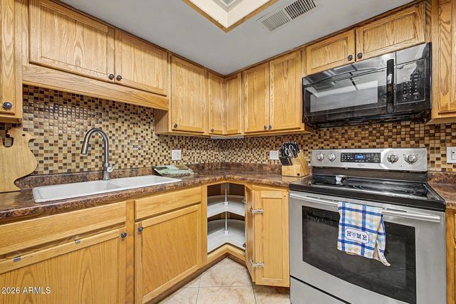 4760 W VIA CYNTHIA Drive, Glendale, AZ 85301