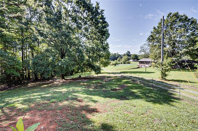 757 Crestview Church Road, Asheboro, NC 27205
