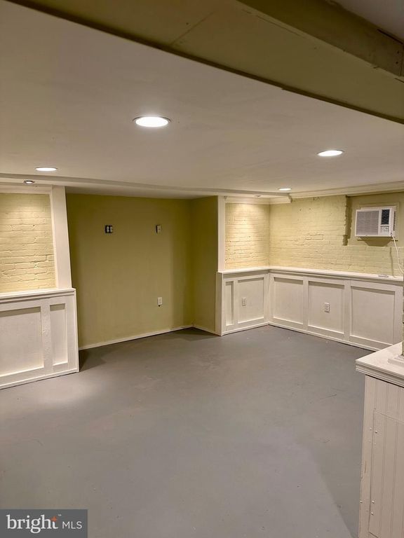 Image 36 of property listing at 309 MIDDLE BLVD, Salisbury, MD 21801