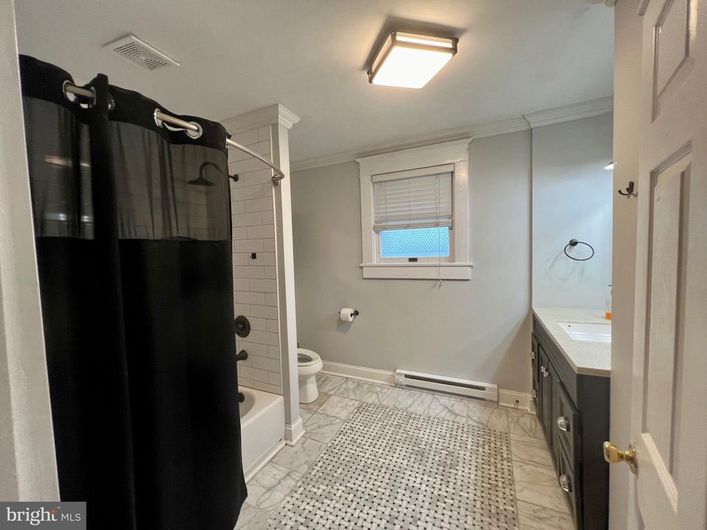 Image 45 of property listing at 309 MIDDLE BLVD, Salisbury, MD 21801