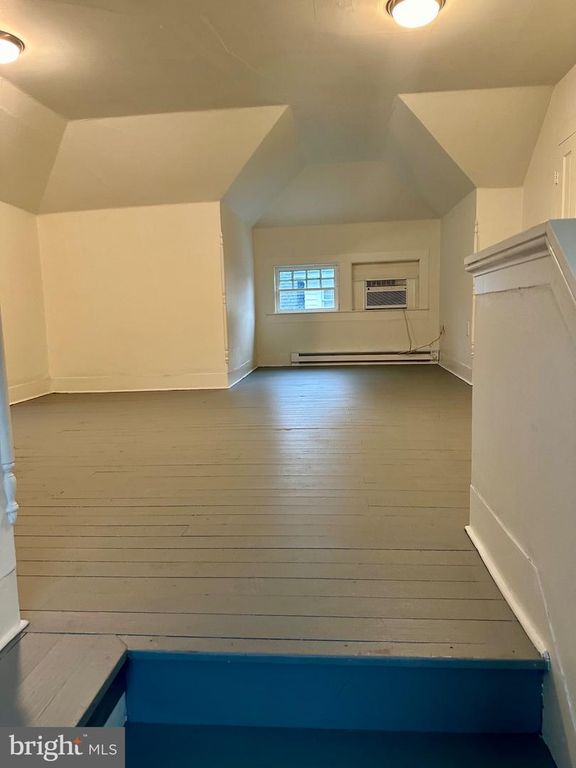 Image 64 of property listing at 309 MIDDLE BLVD, Salisbury, MD 21801