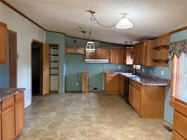 202 N Main Street, Oregon, MO 64473