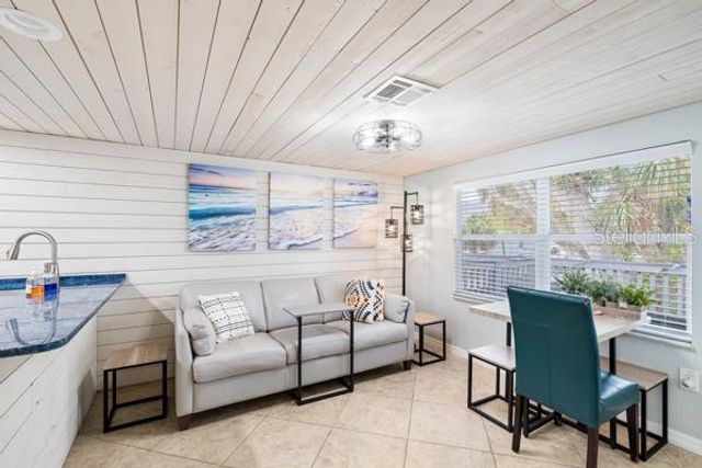 5043 N BEACH ROAD, Englewood, FL 34223