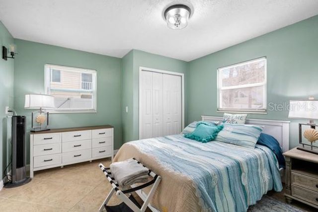 5043 N BEACH ROAD, Englewood, FL 34223