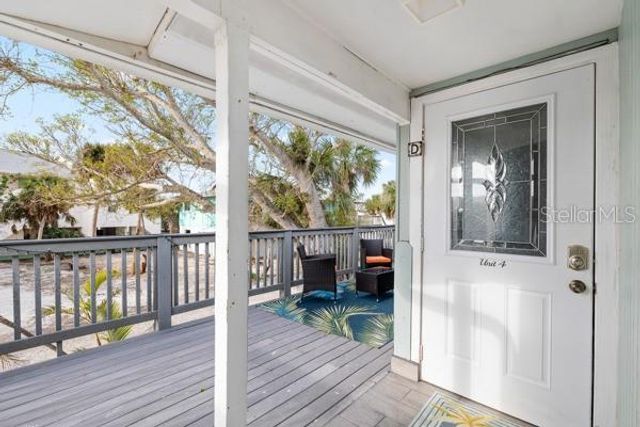 5043 N BEACH ROAD, Englewood, FL 34223