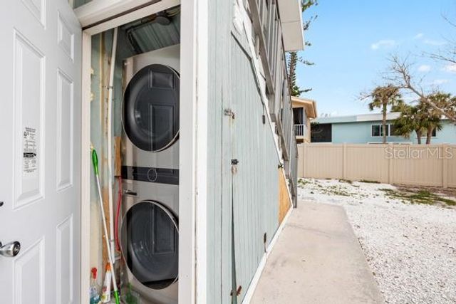 5043 N BEACH ROAD, Englewood, FL 34223