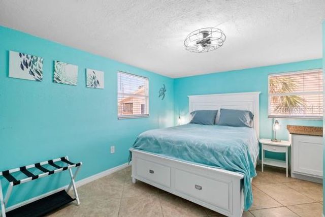 5043 N BEACH ROAD, Englewood, FL 34223