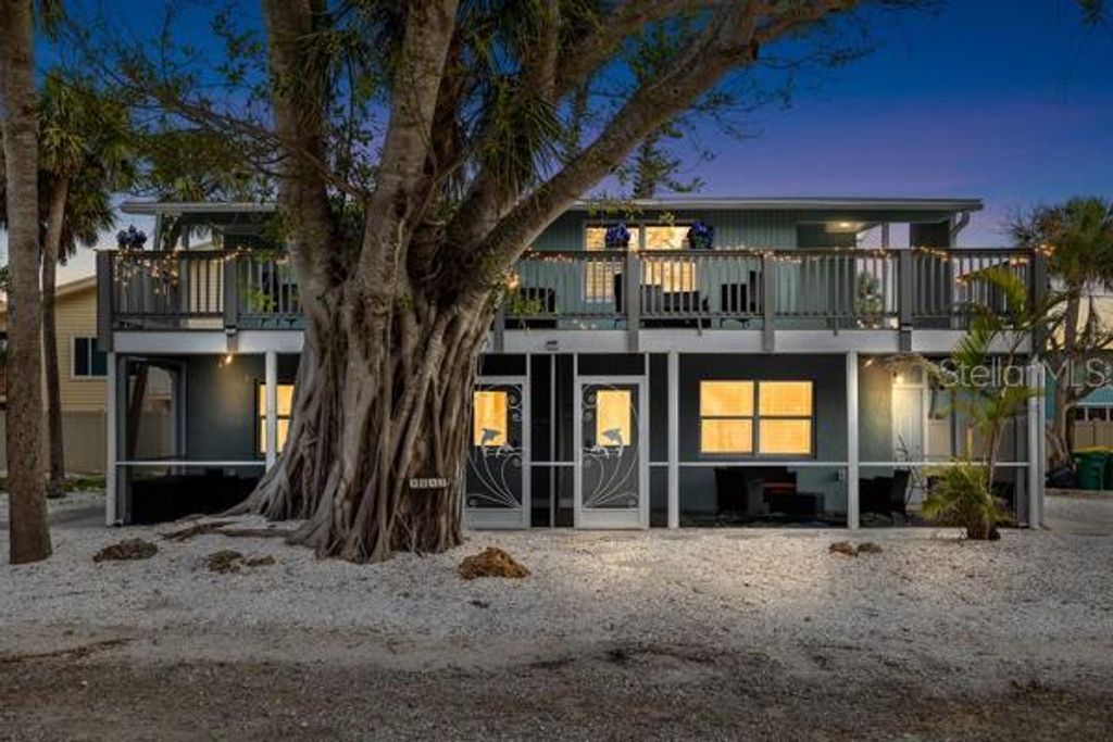 5043 N BEACH ROAD, Englewood, FL 34223