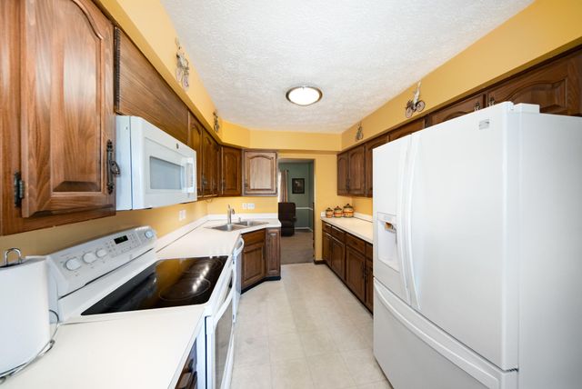 6109 Saline-Waterworks Road, Saline, MI 48176