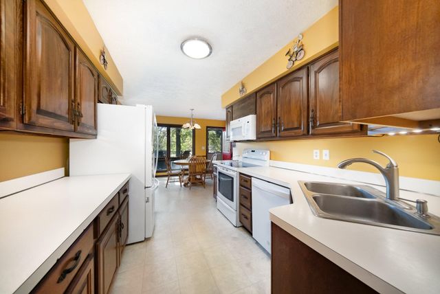 6109 Saline-Waterworks Road, Saline, MI 48176