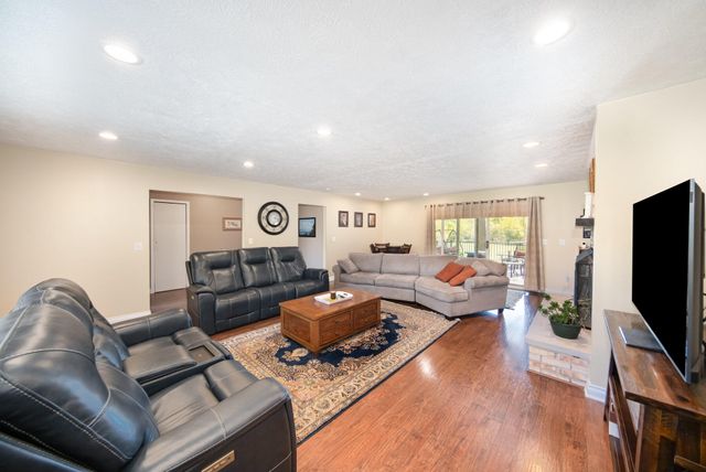 6109 Saline-Waterworks Road, Saline, MI 48176