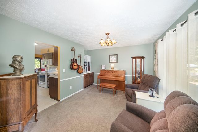 6109 Saline-Waterworks Road, Saline, MI 48176