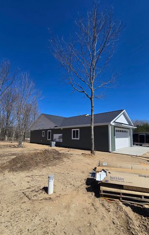 6533 Jeffrey Place, Green Lake Twp, MI 49637