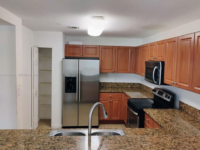 11401 NW 89th St 220, Doral, FL 33178