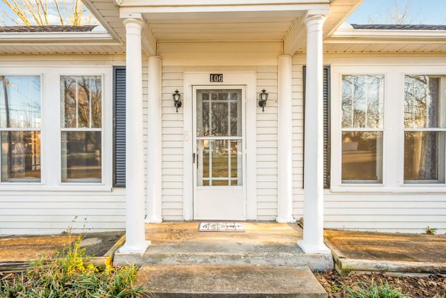 106 Cedar St, Dover, TN 37058