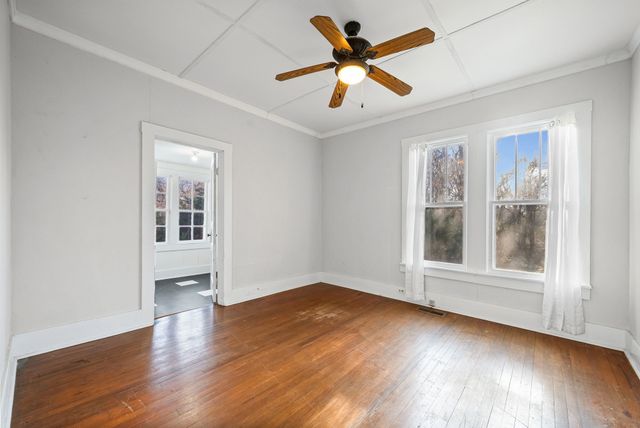 106 Cedar St, Dover, TN 37058